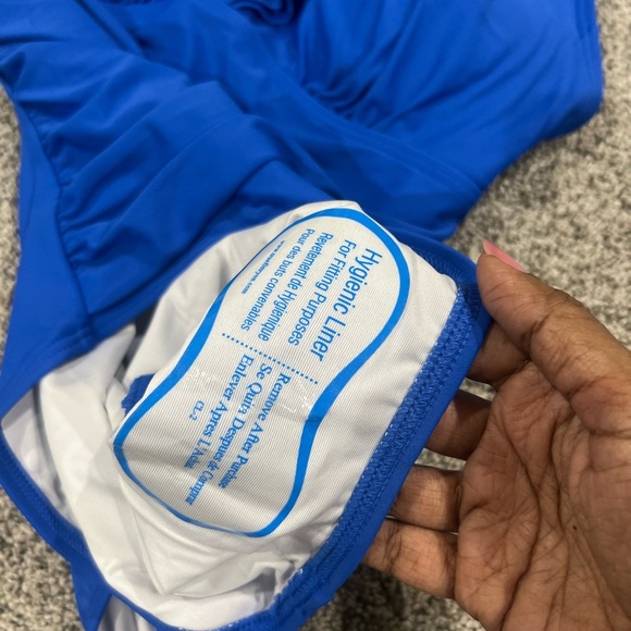 NWOT DKNY Women Ruffle Plunge Underwire Tummy Control One-Piece Swimsuit US 10 - Picture 5 of 10